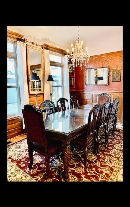 Villa Luxe Downtown Historic Victorian, Premiere Location! Oak Park Exterior foto